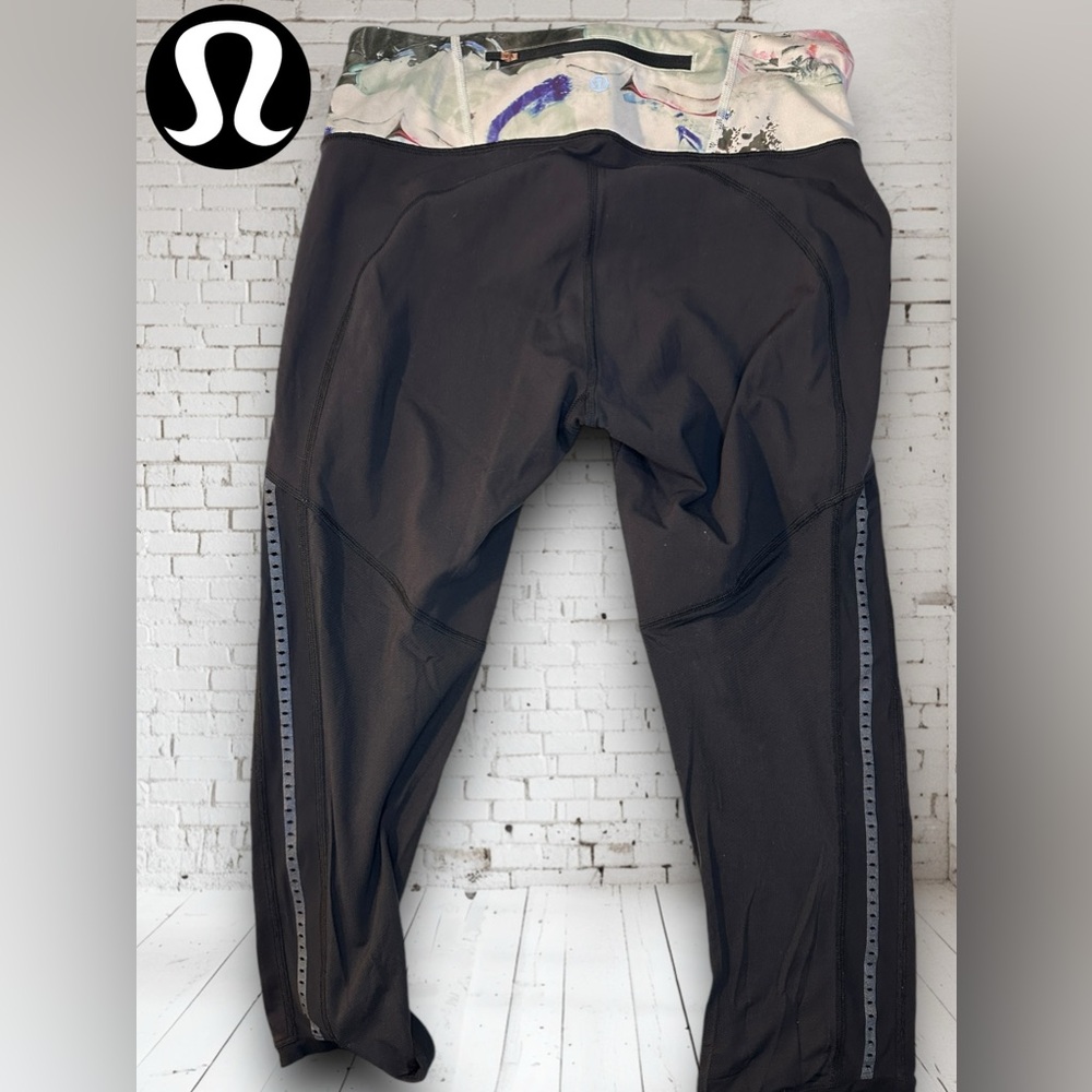 Lululemon Pace Pusher Crop Black Pigment Wave Sz 8. Zipper pocket - Picture 7 of 9